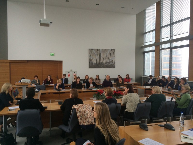 Pristatyta geroji &Scaron;iaurės &scaron;alių praktika gelbstint nuo priklausomybių kenčiančias &scaron;eimas