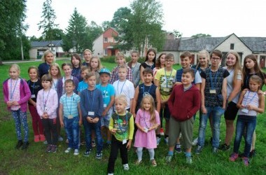 Padovanok vaikams stovyklą